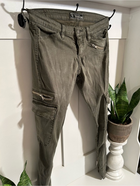 Guess Denim - Guess Vintage Olive Green Cargo Skinny Pants with Zipper Details Rare